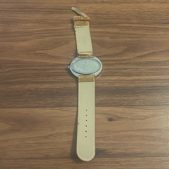 VTG 90’s Louis Vuitton Watch - Picture 6 of 10